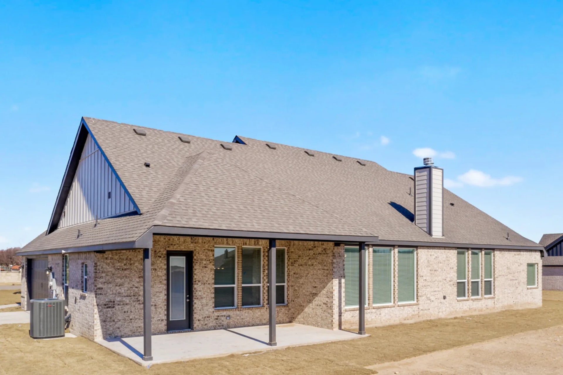 2,586sf New Home in Gunter, TX