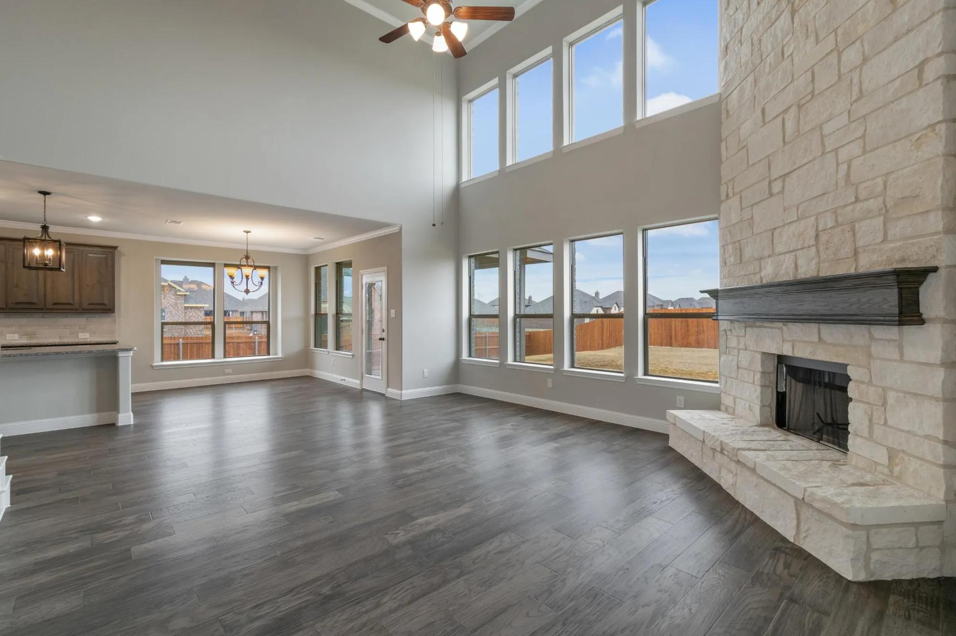 4br New Home in Waxahachie, TX