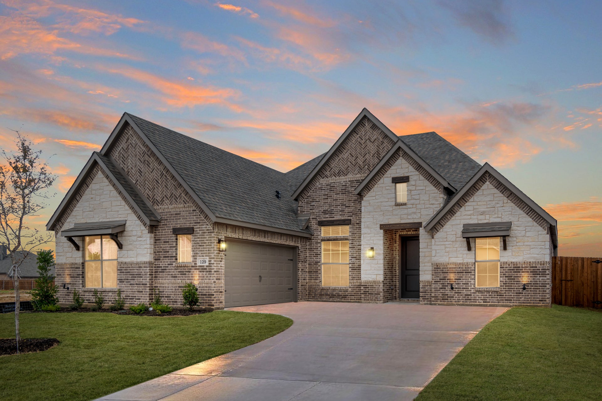 2,370sf New Home in Midlothian, TX