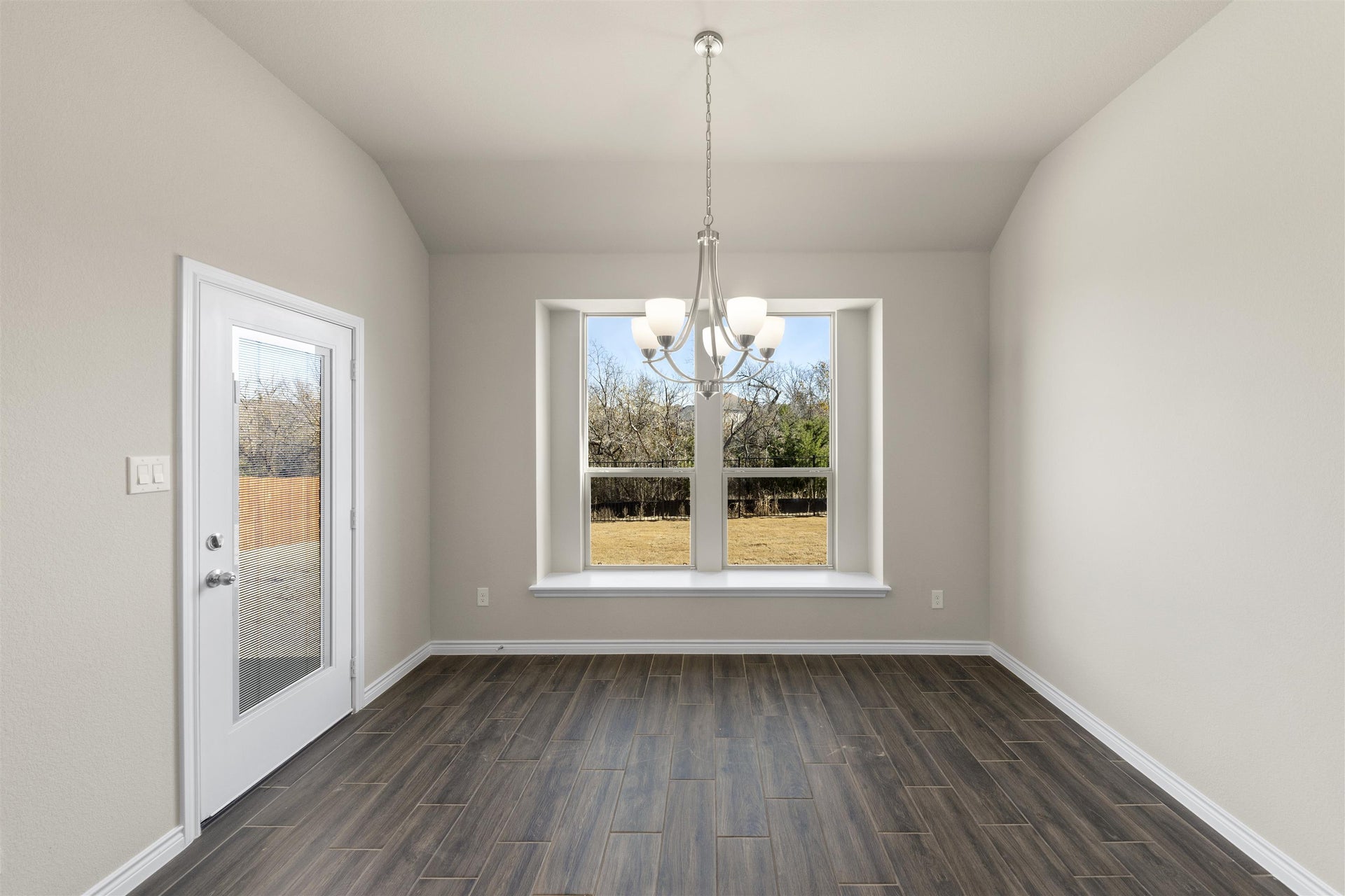 2,434sf New Home in Burleson, TX