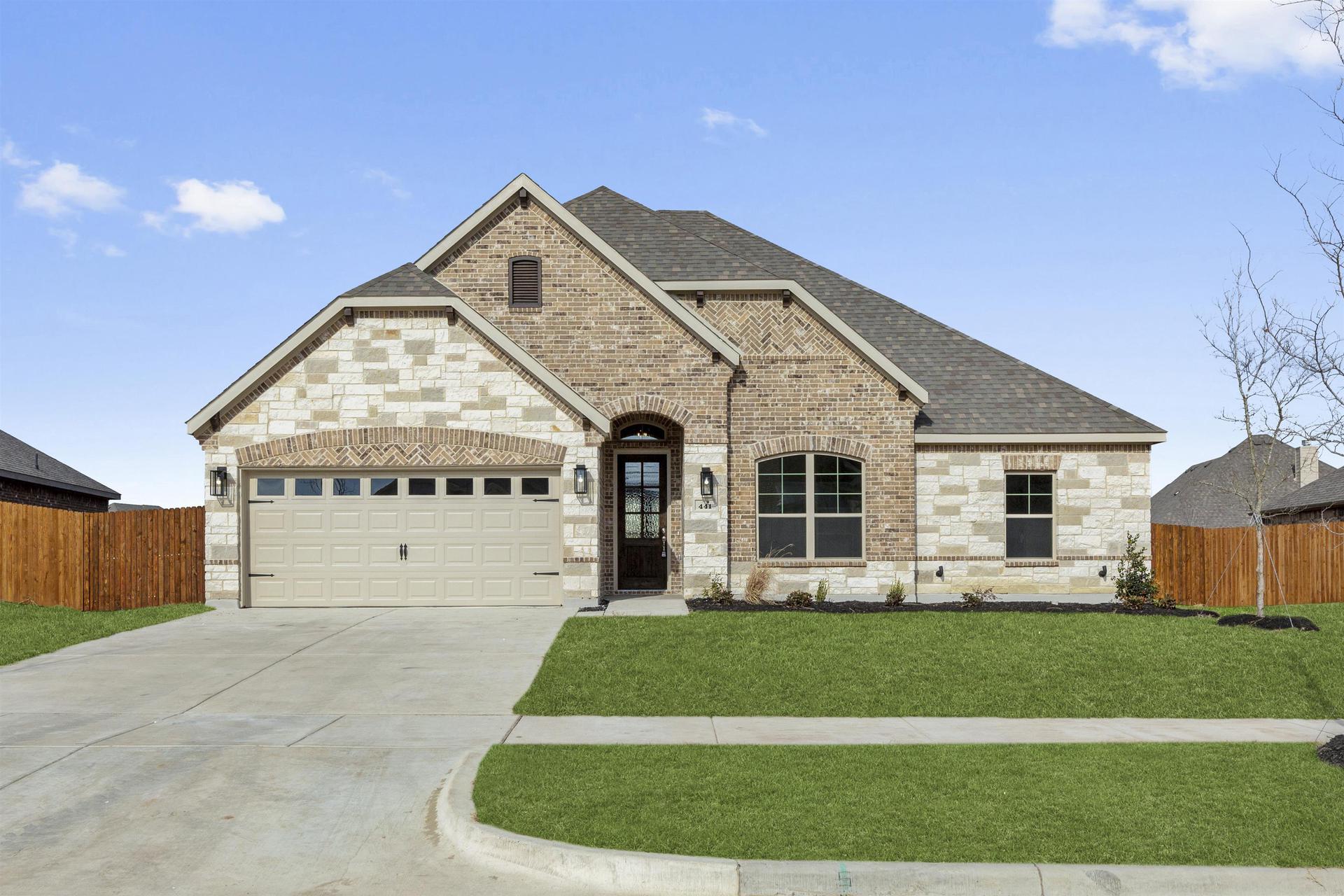 2,069sf New Home in Waxahachie, TX