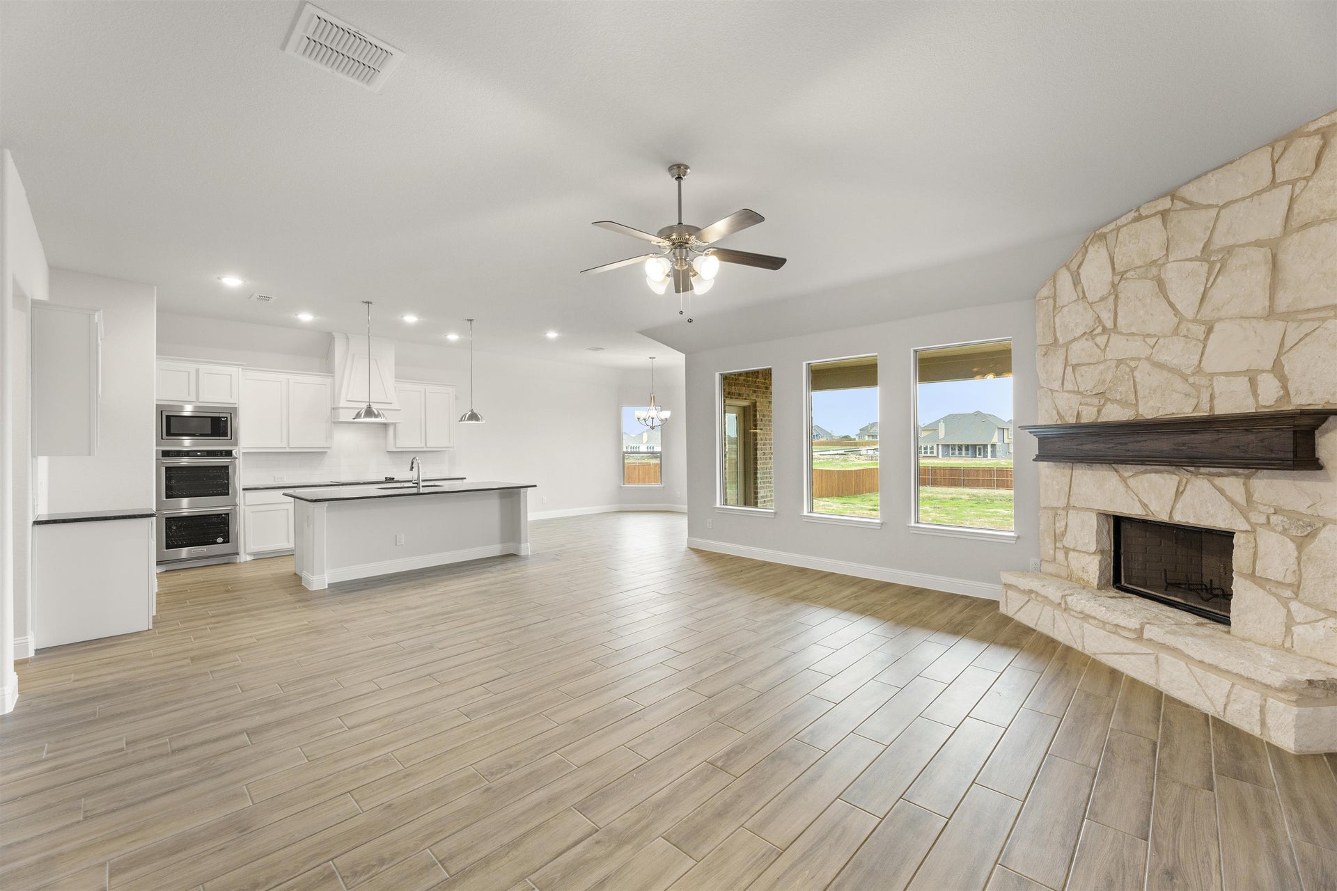 3br New Home in Godley, TX