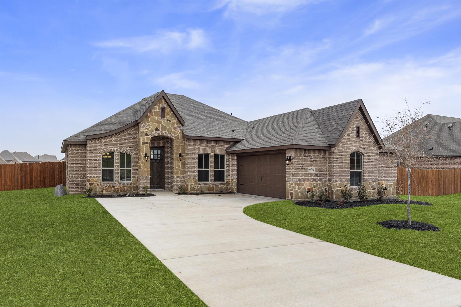 2,256sf New Home in Godley, TX