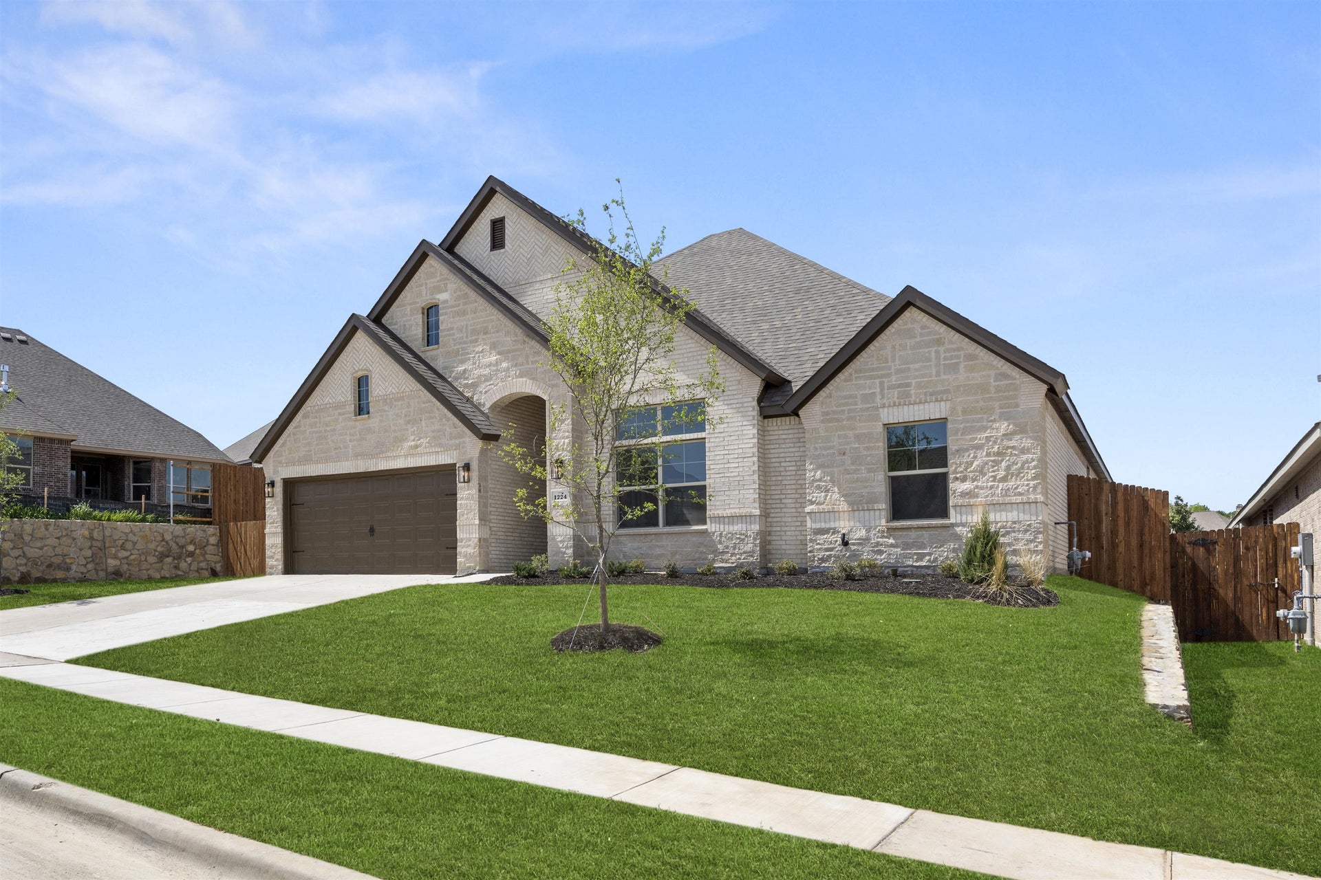 2,069sf New Home in Burleson, TX
