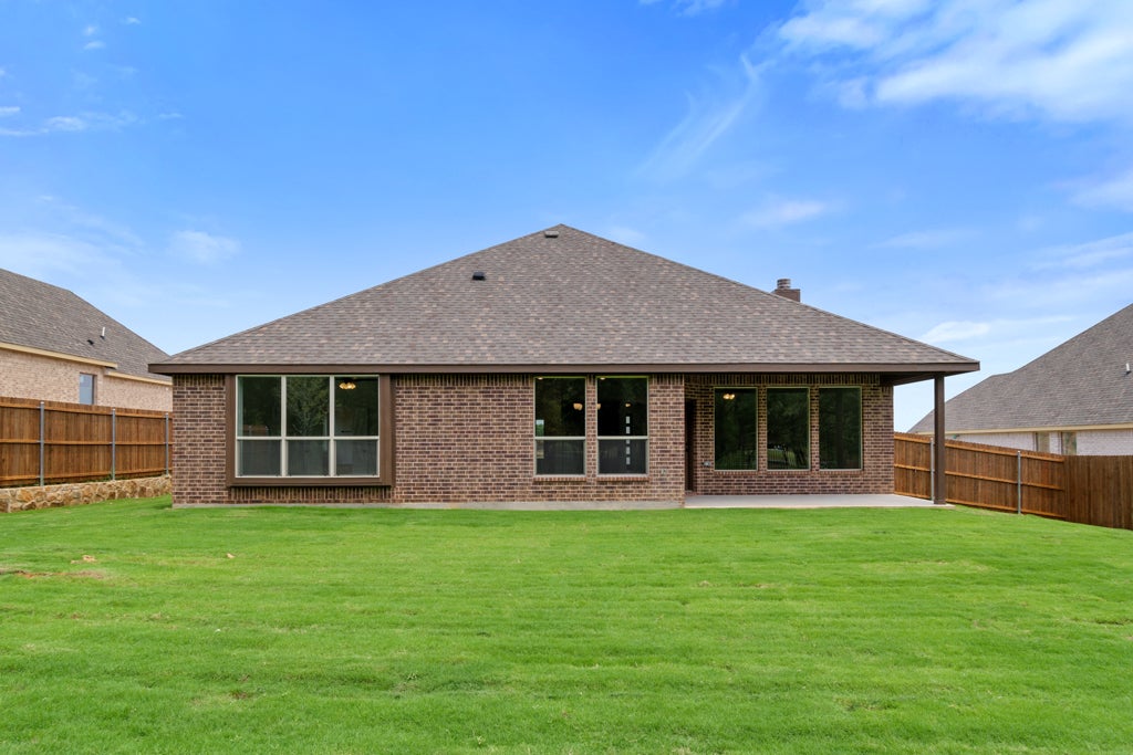 2,464sf New Home in Godley, TX